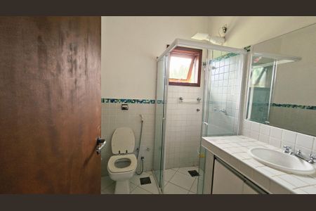 Casa de condomínio à venda com 460m², 4 quartos e 5 vagasBanheiro Suíte 1