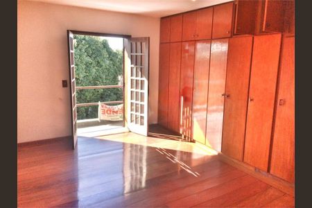 Casa à venda com 4 quartos, 100m² em Cidade Líder, São Paulo