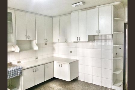 Casa à venda com 4 quartos, 100m² em Cidade Líder, São Paulo