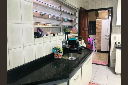 Casa à venda com 136m², 3 quartos e 1 vaga