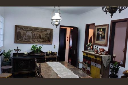 Casa à venda com 252m², 3 quartos e 3 vagas