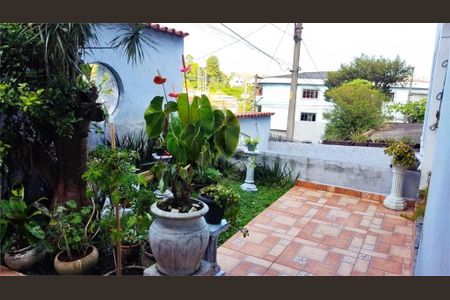 Casa à venda com 252m², 3 quartos e 3 vagas