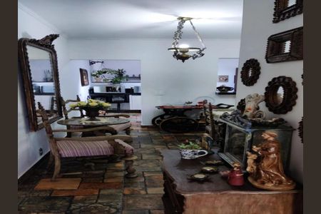 Casa à venda com 252m², 3 quartos e 3 vagas