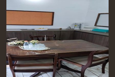 Casa à venda com 252m², 3 quartos e 3 vagas