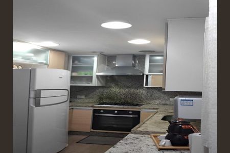Apartamento à venda com 176m², 3 quartos e 2 vagas