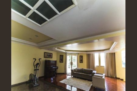 Casa à venda com 410m², 3 quartos e 6 vagas