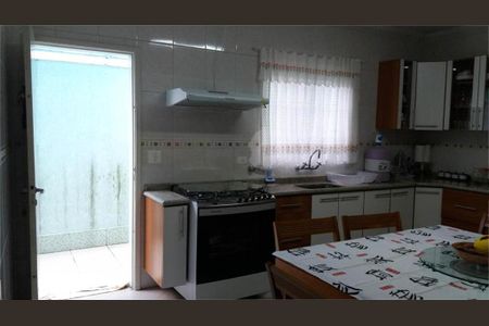 Casa à venda com 260m², 3 quartos e 4 vagas
