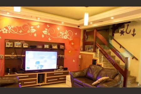 Casa à venda com 257m², 4 quartos e 2 vagas