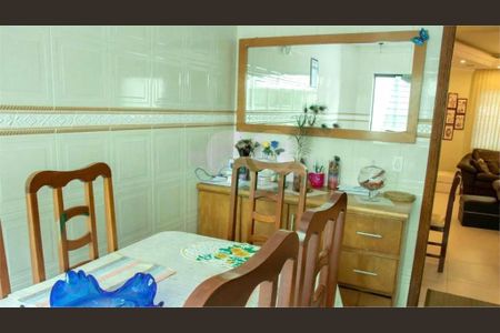 Casa à venda com 257m², 4 quartos e 2 vagas