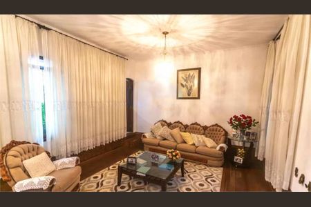 Casa à venda com 530m², 4 quartos e 8 vagas