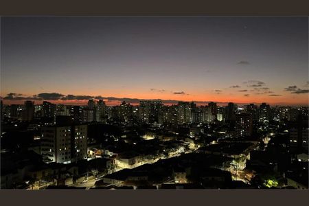 Apartamento à venda com 64m², 2 quartos e 1 vaga