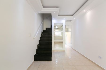 Casa de condomínio para alugar com 65m², 2 quartos e 1 vagaSala