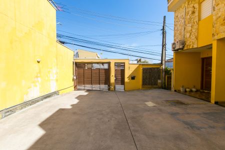 Casa de condomínio para alugar com 65m², 2 quartos e 1 vagaEntrada do Condomínio