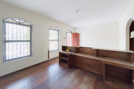 Casa para alugar com 500m², 3 quartos e 5 vagas Casa para alugar com 500m², 3 quartos e 5 vagasEdícula