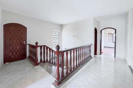 Casa para alugar com 500m², 3 quartos e 5 vagas Casa para alugar com 500m², 3 quartos e 5 vagasHall