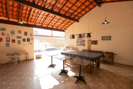 Casa à venda com 340m², 4 quartos e 3 vagas Casa à venda com 340m², 4 quartos e 3 vagasÁrea Externa