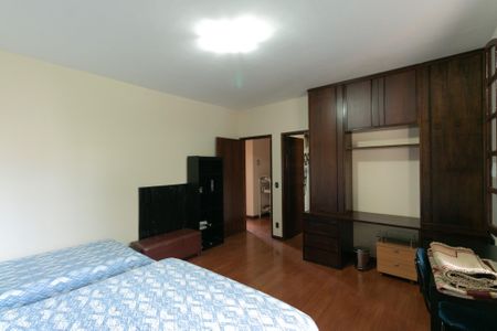 Casa à venda com 340m², 4 quartos e 3 vagas Casa à venda com 340m², 4 quartos e 3 vagasSuíte 1