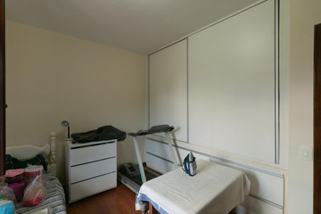 Casa à venda com 340m², 4 quartos e 3 vagas Casa à venda com 340m², 4 quartos e 3 vagasQuarto 2