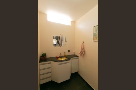 Casa à venda com 340m², 4 quartos e 3 vagas Casa à venda com 340m², 4 quartos e 3 vagasLavabo