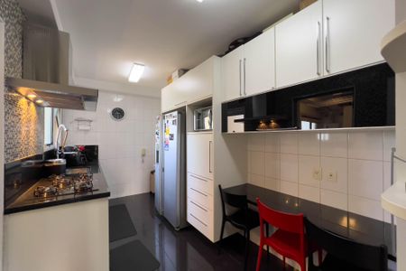 Apartamento à venda com 111m², 2 quartos e 2 vagas Apartamento à venda com 111m², 2 quartos e 2 vagasEscritório