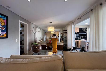 Apartamento à venda com 111m², 2 quartos e 2 vagas Apartamento à venda com 111m², 2 quartos e 2 vagasSala