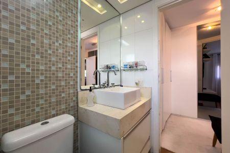 Apartamento à venda com 111m², 2 quartos e 2 vagas Apartamento à venda com 111m², 2 quartos e 2 vagasBanheiro do quarto 1