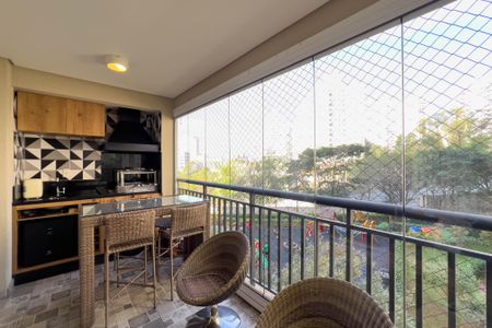 Apartamento à venda com 111m², 2 quartos e 2 vagas Apartamento à venda com 111m², 2 quartos e 2 vagasVaranda