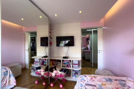 Apartamento à venda com 111m², 2 quartos e 2 vagas Apartamento à venda com 111m², 2 quartos e 2 vagasQuarto 2