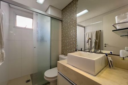 Apartamento à venda com 111m², 2 quartos e 2 vagas Apartamento à venda com 111m², 2 quartos e 2 vagasBanheiro do quarto 1