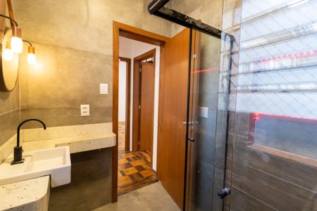 Apartamento à venda com 67m², 2 quartos e sem vagaBanheiro