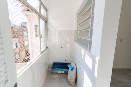 Apartamento para alugar com 69m², 2 quartos e sem vagaCozinha e Área de Serviço