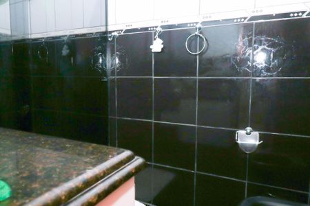 Casa para alugar com 70m², 2 quartos e 2 vagas Casa para alugar com 70m², 2 quartos e 2 vagasBanheiro