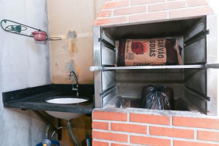 Casa para alugar com 70m², 2 quartos e 2 vagas Casa para alugar com 70m², 2 quartos e 2 vagasÁrea com Churrasqueira
