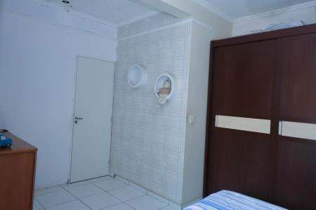 Casa para alugar com 70m², 2 quartos e 2 vagas Casa para alugar com 70m², 2 quartos e 2 vagasQuarto 1