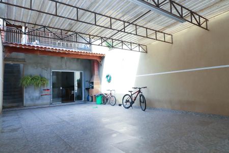 Casa para alugar com 70m², 2 quartos e 2 vagas Casa para alugar com 70m², 2 quartos e 2 vagasÁrea externa