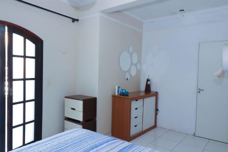 Casa para alugar com 70m², 2 quartos e 2 vagas Casa para alugar com 70m², 2 quartos e 2 vagasQuarto 1