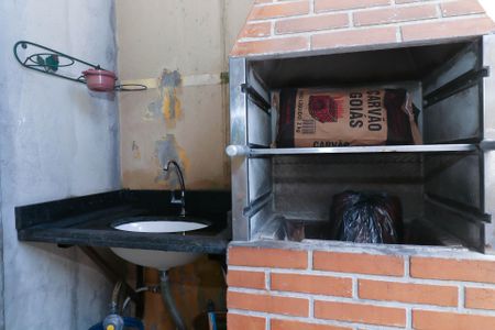 Casa para alugar com 70m², 2 quartos e 2 vagas Casa para alugar com 70m², 2 quartos e 2 vagasÁrea com Churrasqueira