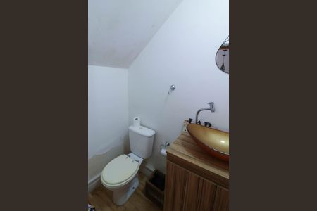Casa para alugar com 70m², 2 quartos e 2 vagas Casa para alugar com 70m², 2 quartos e 2 vagasBanheiro Edícula