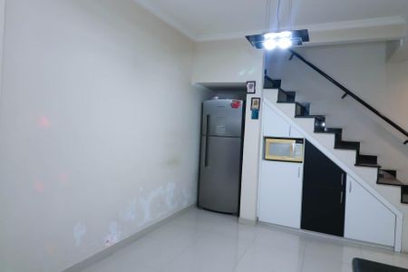 Casa para alugar com 70m², 2 quartos e 2 vagas Casa para alugar com 70m², 2 quartos e 2 vagasCozinha