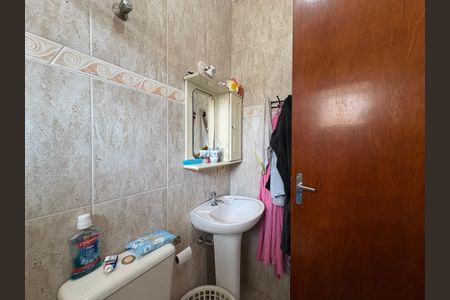 Casa à venda com 75m², 3 quartos e 2 vagas Casa à venda com 75m², 3 quartos e 2 vagasBanheiro da Suíte