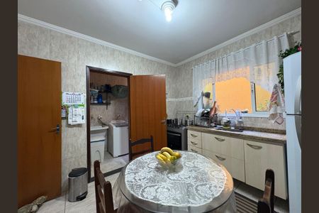 Casa à venda com 75m², 3 quartos e 2 vagas Casa à venda com 75m², 3 quartos e 2 vagasCozinha