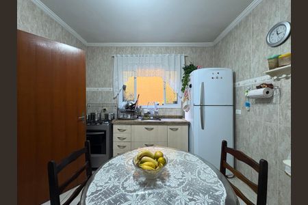 Casa à venda com 75m², 3 quartos e 2 vagas Casa à venda com 75m², 3 quartos e 2 vagasCozinha