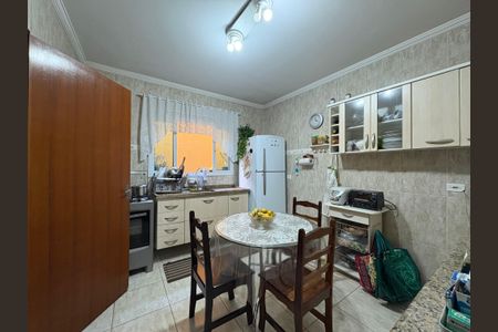 Casa à venda com 75m², 3 quartos e 2 vagas Casa à venda com 75m², 3 quartos e 2 vagasCozinha