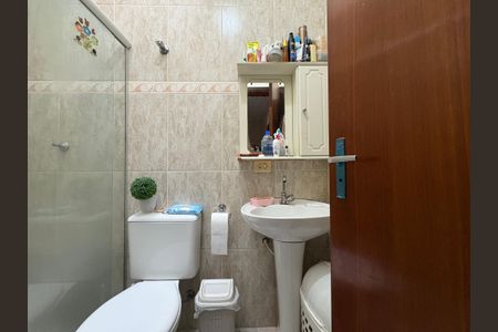 Casa à venda com 75m², 3 quartos e 2 vagas Casa à venda com 75m², 3 quartos e 2 vagasBanheiro Social