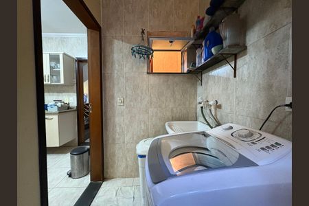 Casa à venda com 75m², 3 quartos e 2 vagas Casa à venda com 75m², 3 quartos e 2 vagasÁrea de Serviço