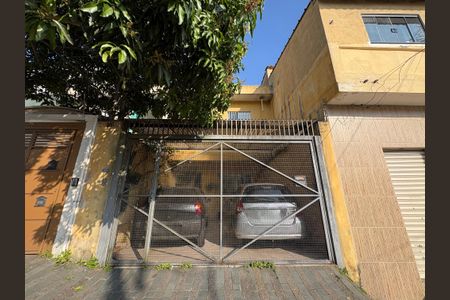 Casa à venda com 75m², 3 quartos e 2 vagas Casa à venda com 75m², 3 quartos e 2 vagasFachada