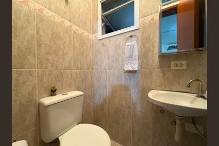 Casa à venda com 75m², 3 quartos e 2 vagas Casa à venda com 75m², 3 quartos e 2 vagasLavabo