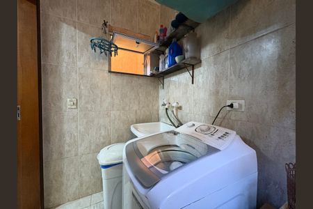 Casa à venda com 75m², 3 quartos e 2 vagas Casa à venda com 75m², 3 quartos e 2 vagasÁrea de Serviço