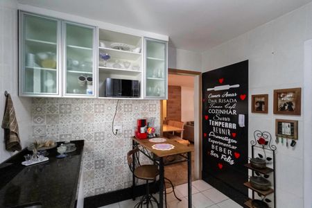 Casa de condomínio à venda com 125m², 4 quartos e 2 vagasCozinha