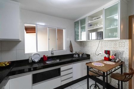 Casa de condomínio à venda com 125m², 4 quartos e 2 vagasCozinha